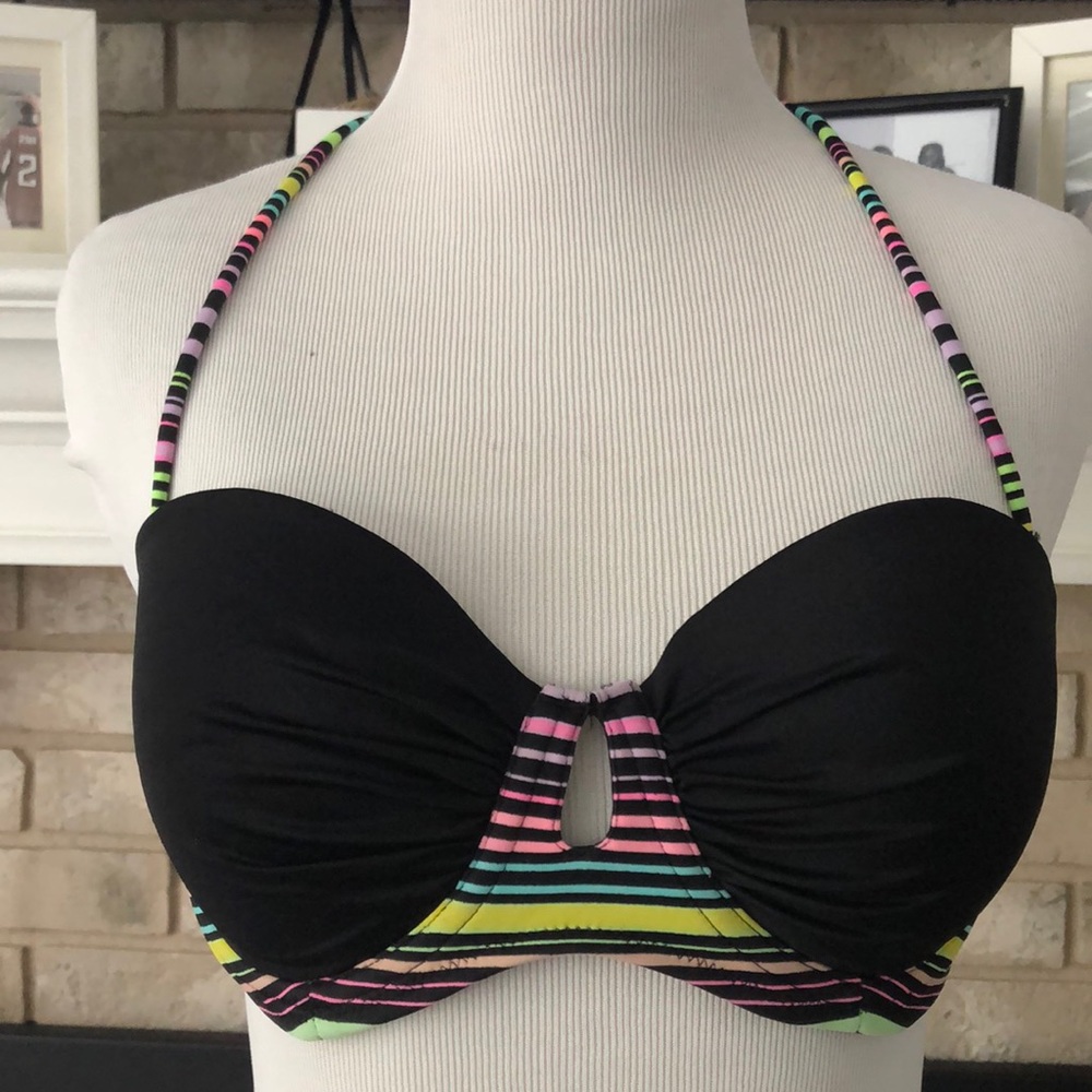 Victoria’s Secret Underwire Swim Top size 34C